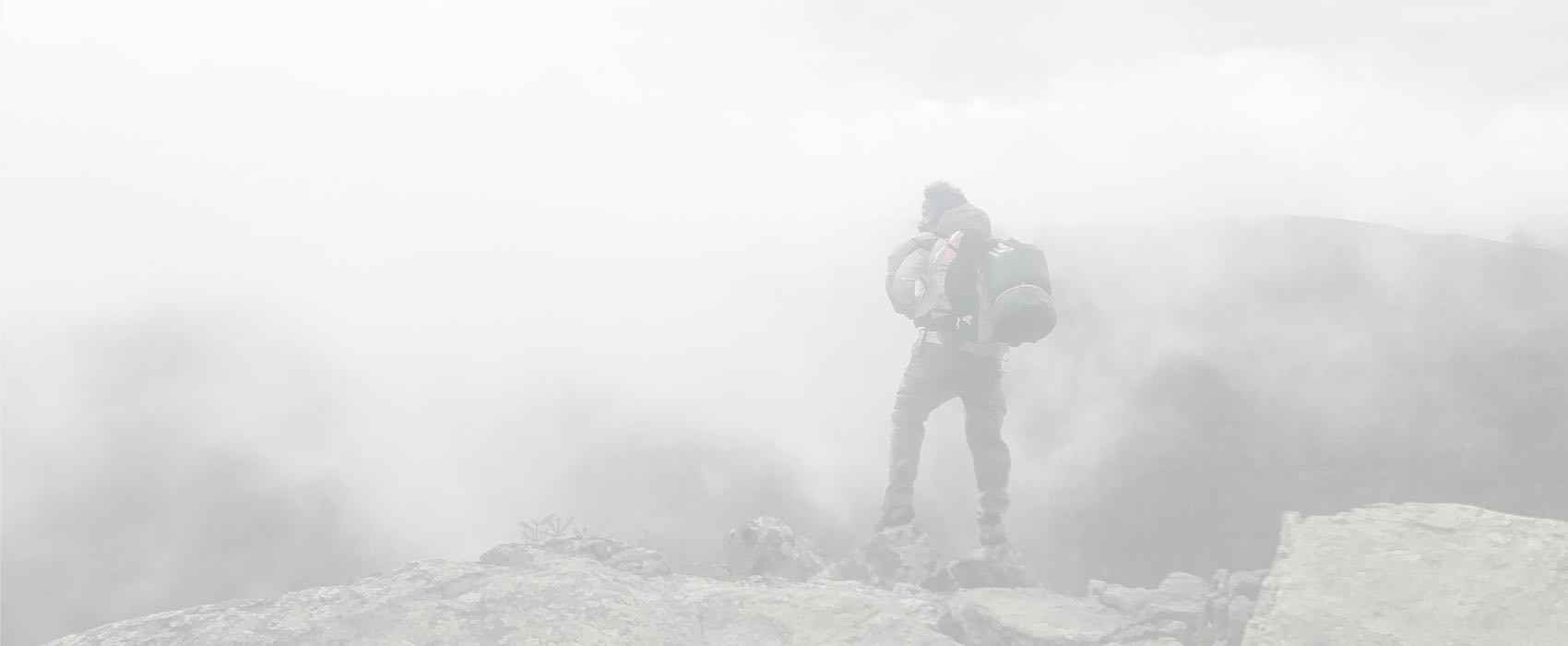 balazs-busznyak-3mtcyvbAqzM-unsplash M40712 LV正品級晚宴包手拿包