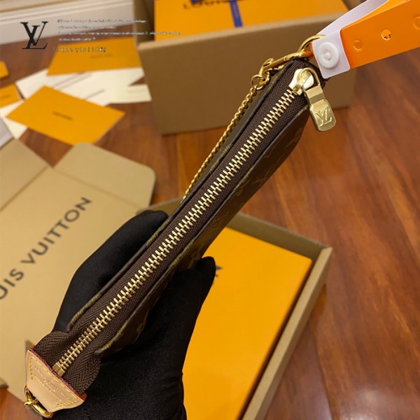 gucciaaa-38674-gallery-75458-e3071498eb061217 M58009 手包・摩登造型焦點|商品實拍視角 09