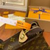 gucciaaa-38675-gallery-75462-ce674cc8afad2c85 M47542 男女同款手包化妝包・摩登造型焦點|商品實拍視角 05