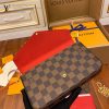 gucciaaa-38679-gallery-75527-799ee61bd84db208 N63032 三件套手包斜背包・摩登造型焦點|商品實拍視角 09
