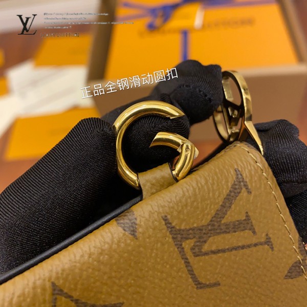 gucciaaa-38681-gallery-75539-45ef2d3451739f77 M68756 三合一手包・摩登造型焦點|商品實拍視角 04