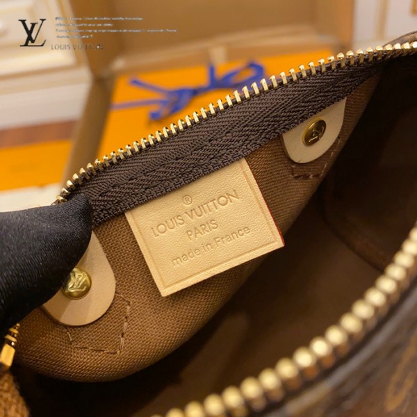 gucciaaa-38684-gallery-75571-6515c1126ba37152 M61252 NANO mini枕頭包・摩登造型焦點|摩登造型實拍視角