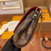 gucciaaa-38685-gallery-75588-ce34a024bd95a7b5 N41276 小號斜背包・摩登造型焦點|使用場景與整體比例