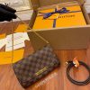 gucciaaa-38685-gallery-75591-cc1cae091d6118ec N41276 小號斜背包・摩登造型焦點|包款全貌與整體比例