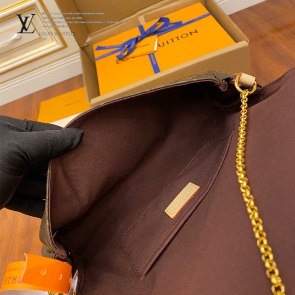 gucciaaa-38686-gallery-75596-f324c980cf02260c M40718 小號斜背包晚宴包・摩登造型焦點|商品實拍視角 05