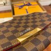 gucciaaa-38688-gallery-75620-15531a6d6be13857 N41129 小號斜背包・摩登造型焦點|使用場景與整體比例
