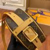 gucciaaa-38692-gallery-75670-6df8363a725c7310 M45149 女士蘋果包・摩登造型焦點|商品實拍視角 05