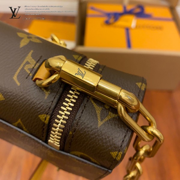 gucciaaa-38693-gallery-75691-6091e38d26769afc M44914 手機包・摩登造型焦點|商品實拍視角 07