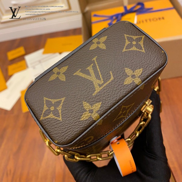 gucciaaa-38693-gallery-75697-2931b9b51c4e7f9e M44914 手機包・摩登造型焦點|商品實拍視角 12