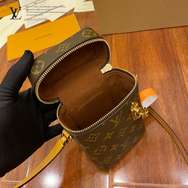 gucciaaa-38693-gallery-75698-787477421be626bb M44914 手機包・摩登造型焦點|商品實拍視角 13