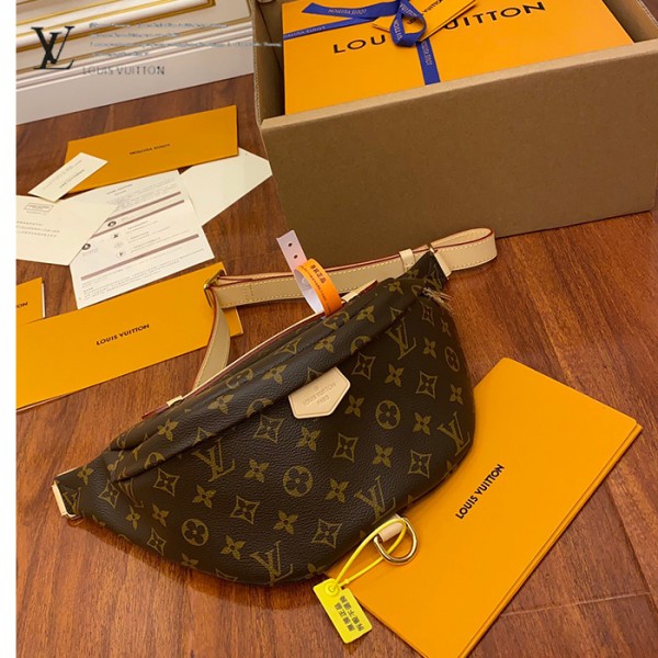 gucciaaa-38694-gallery-75702-5344d9a2891baf41 M43644 男女同款胸包腰包・摩登造型焦點|商品實拍視角 04