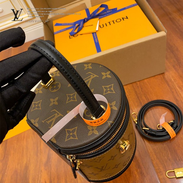 gucciaaa-38695-gallery-75723-0927b760add3d0b6 M43986 圓桶化妝包・摩登造型焦點|商品實拍視角 11