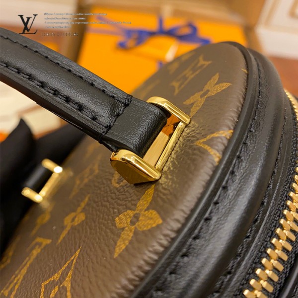 gucciaaa-38695-gallery-75724-9d54c5689aead360 M43986 圓桶化妝包・摩登造型焦點|商品實拍視角 12