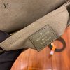gucciaaa-38696-gallery-75730-7de44e1f30d7b444 M44797 手提斜背包・摩登造型焦點|商品實拍視角 04
