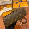 gucciaaa-38696-gallery-75740-ba372d3032648643 M44797 手提斜背包・摩登造型焦點|商品實拍視角 13