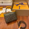 gucciaaa-38696-gallery-75741-46940eec05a73af6 M44797 手提斜背包・摩登造型焦點|商品實拍視角 14