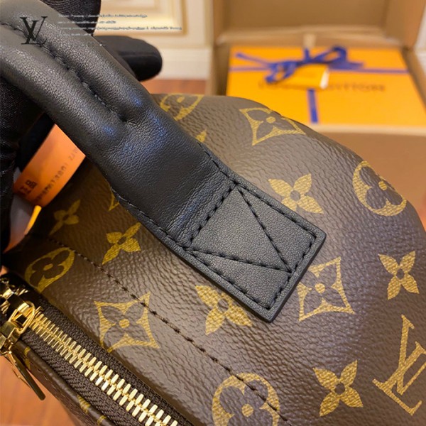 gucciaaa-38701-gallery-75797-683642cb43a4ea0f M44871 背包雙肩包・摩登造型焦點|商品實拍視角 10