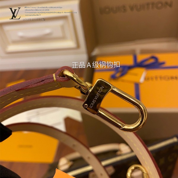gucciaaa-38702-gallery-75813-9faa17c0c9a0af7f M48813 肩背包・摩登造型焦點|商品實拍視角 13