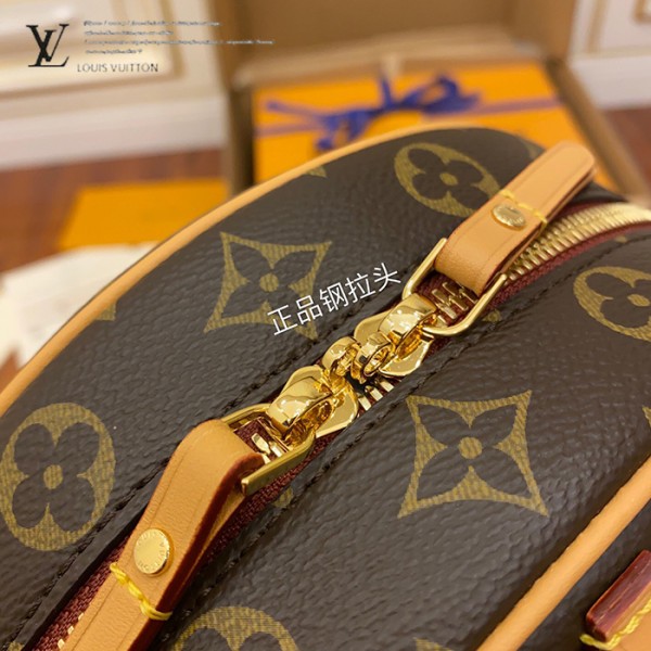 gucciaaa-38703-gallery-75816-94775b8ff85e9492 M52294 化妝包圓餅包・摩登造型焦點|商品實拍視角 04