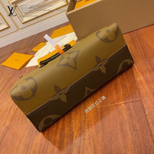 gucciaaa-38704-gallery-75832-3a622dfd795a36a6 M45321 購物袋・摩登造型焦點|商品實拍視角 10