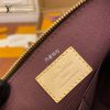 gucciaaa-38705-gallery-75840-cef0a6059cced9e6 M48814 肩背包・摩登造型焦點|商品實拍視角 04
