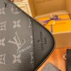 gucciaaa-38706-gallery-75853-2658b33878c7ed51 M69443 男士三合一郵差包・摩登造型焦點|商品實拍視角 04