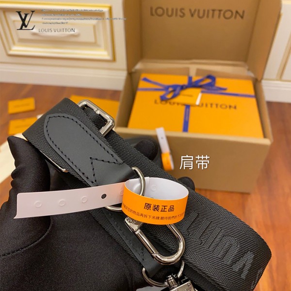 gucciaaa-38706-gallery-75855-346e5a7d6c7896f4 M69443 男士三合一郵差包・摩登造型焦點|商品實拍視角 05