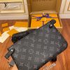 gucciaaa-38706-gallery-75858-a326cd9f880d9ebb M69443 男士三合一郵差包・摩登造型焦點|商品實拍視角 08