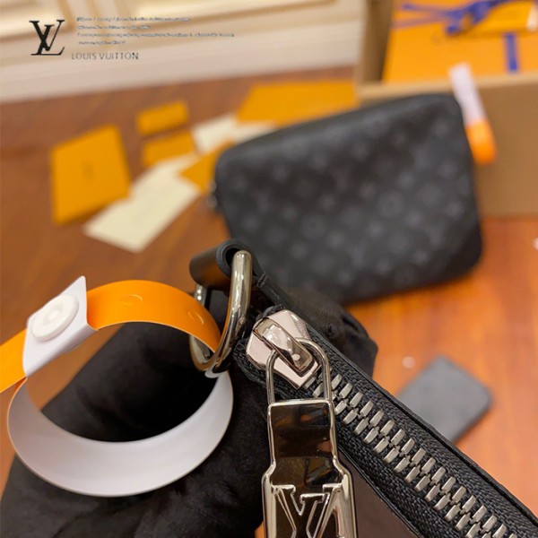 gucciaaa-38706-gallery-75859-cc842a05424ebbd3 M69443 男士三合一郵差包・摩登造型焦點|商品實拍視角 09