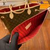 gucciaaa-38711-gallery-75930-cbcdd8d93d75cf36 M41177 NEVERFULL 購物袋・摩登造型焦點|商品實拍視角 07