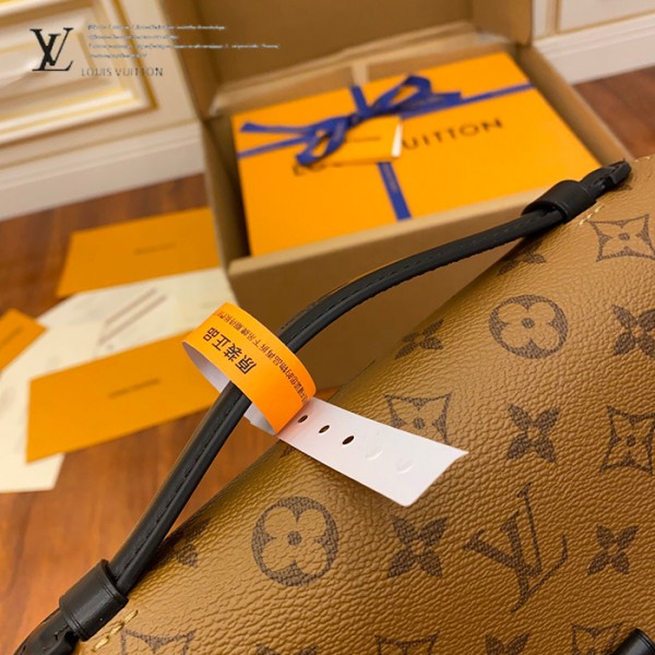 gucciaaa-38713-gallery-75961-30b11afcfe1f5ce2 M41465 拼色郵差包・摩登造型焦點|商品實拍視角 08