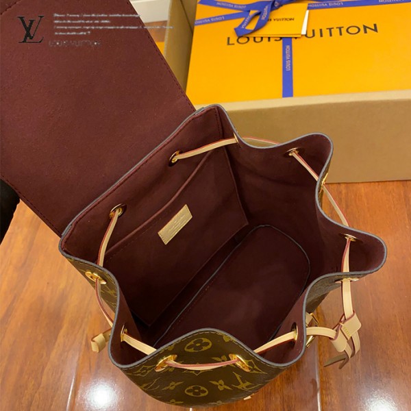 gucciaaa-38714-gallery-75976-2ce69507d9932841 M43431 雙肩包・摩登造型焦點|商品實拍視角 08