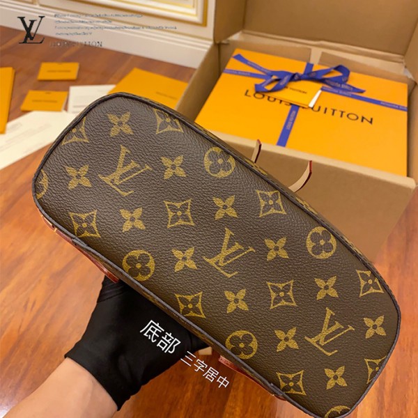 gucciaaa-38714-gallery-75986-f172f615659e4745 M43431 雙肩包・摩登造型焦點|商品實拍視角 18