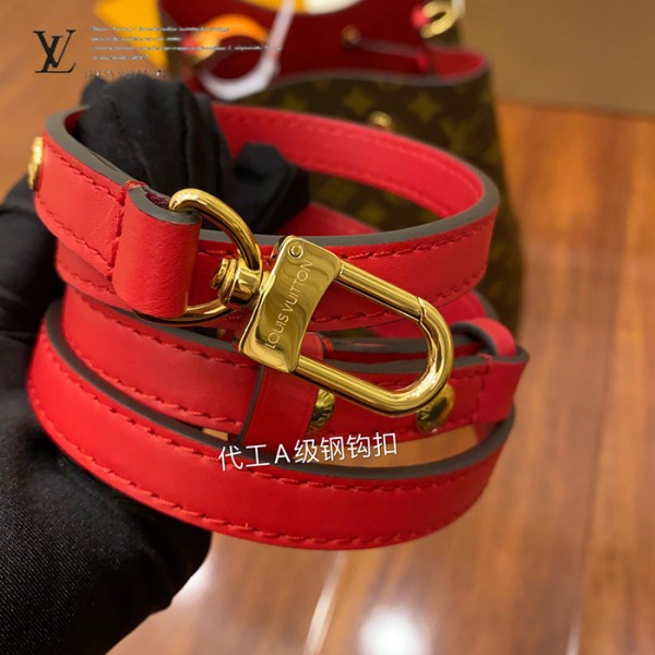 gucciaaa-38716-gallery-76010-681a49770f15d50f M44021 水桶包・摩登造型焦點|商品實拍視角 05