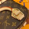 gucciaaa-38719-gallery-76033-2e0a764ad3ea987c M53152 ALMA bb 貝殼包・摩登造型焦點|摩登造型實拍視角