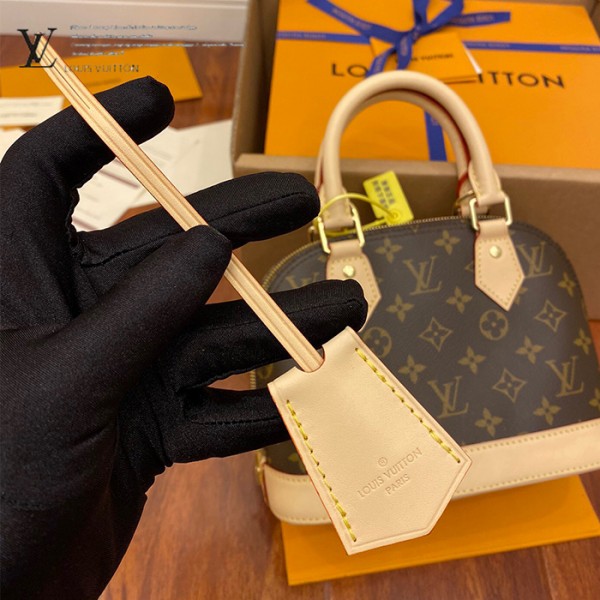 gucciaaa-38719-gallery-76034-3d6fb83fefa46942 M53152 ALMA bb 貝殼包・摩登造型焦點|商品實拍視角 04