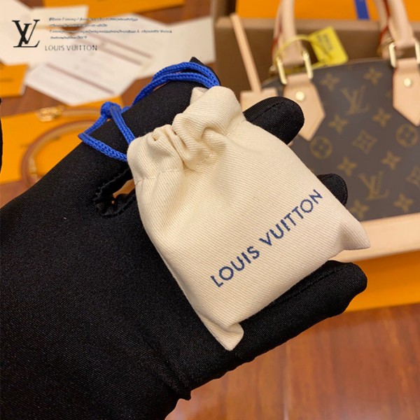 gucciaaa-38719-gallery-76037-fbb6cbb21e1a76ee M53152 ALMA bb 貝殼包・摩登造型焦點|商品實拍視角 07