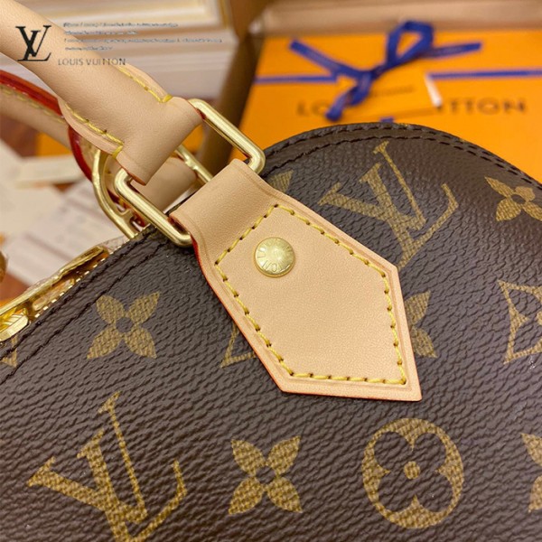 gucciaaa-38719-gallery-76042-733a39f1bd23007b M53152 ALMA bb 貝殼包・摩登造型焦點|商品實拍視角 11
