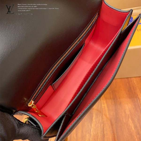 gucciaaa-38720-gallery-76054-758f6034ab238f82 M55948 女士郵差包・摩登造型焦點|商品實拍視角 10