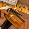 gucciaaa-38723-gallery-76103-f929d4d50b97da0a M55952 LV正品級女士郵差包